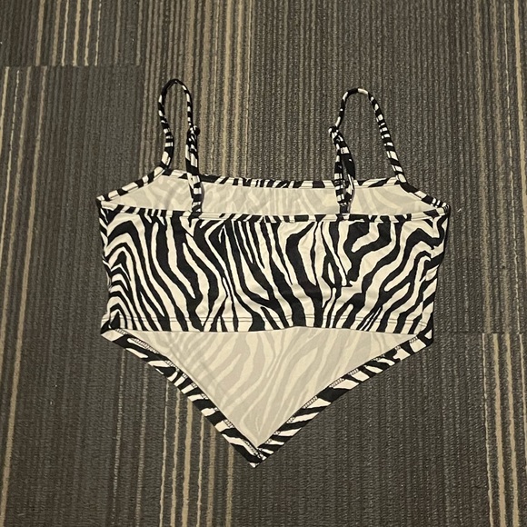 Zebra Print Crop Top - Picture 2 of 2